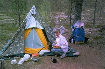 Maddib Ravadaksen telttailu- ja tulentekopaikka 20.7.1989