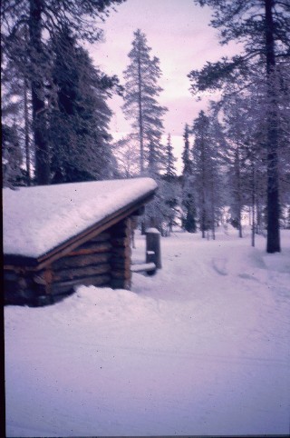 Tunturij�rven (Yll�ksen l�nsipuolella) laavu 23.12.1997