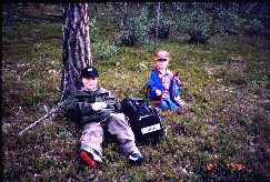 Mikko ja Pekko Iisakkip��n rinteill� 27.7.1999