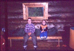 Mikko ja Pekko Vellins�rpim�n tuvassa 27.7.1999